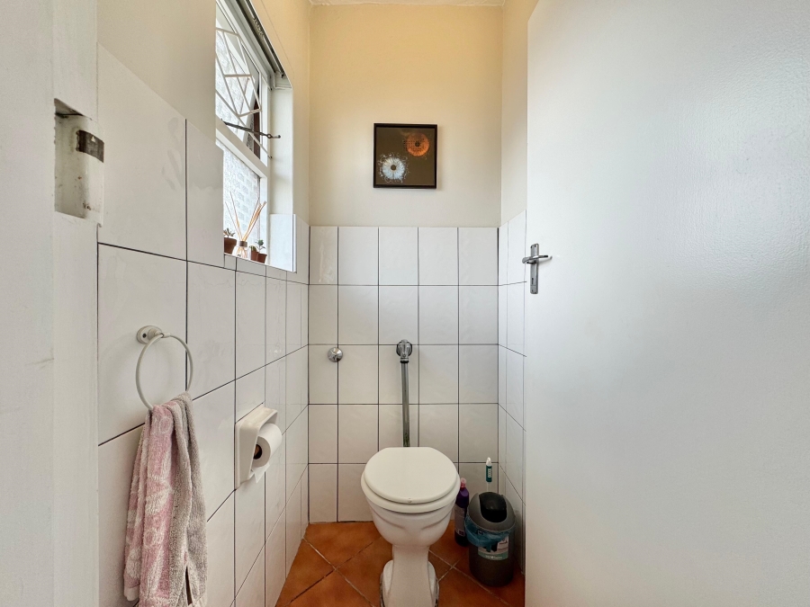 2 Bedroom Property for Sale in Kenilworth Western Cape